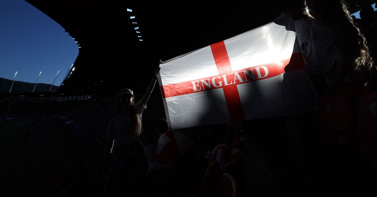 Follia all'inglese: un tifoso si è venduto la casa per seguire la Nazionale ai Mondiali