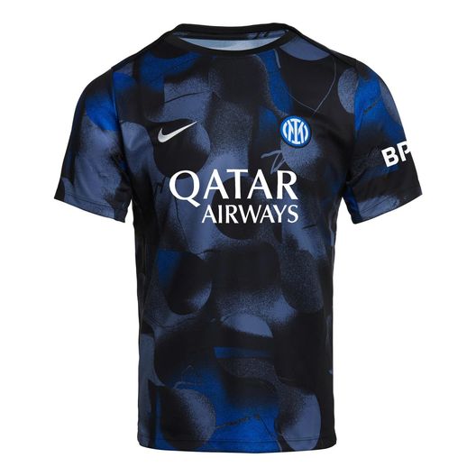 Inter, ecco la nuova maglia pre-gara. Tifosi in estasi: “Favolosa”- immagine 2