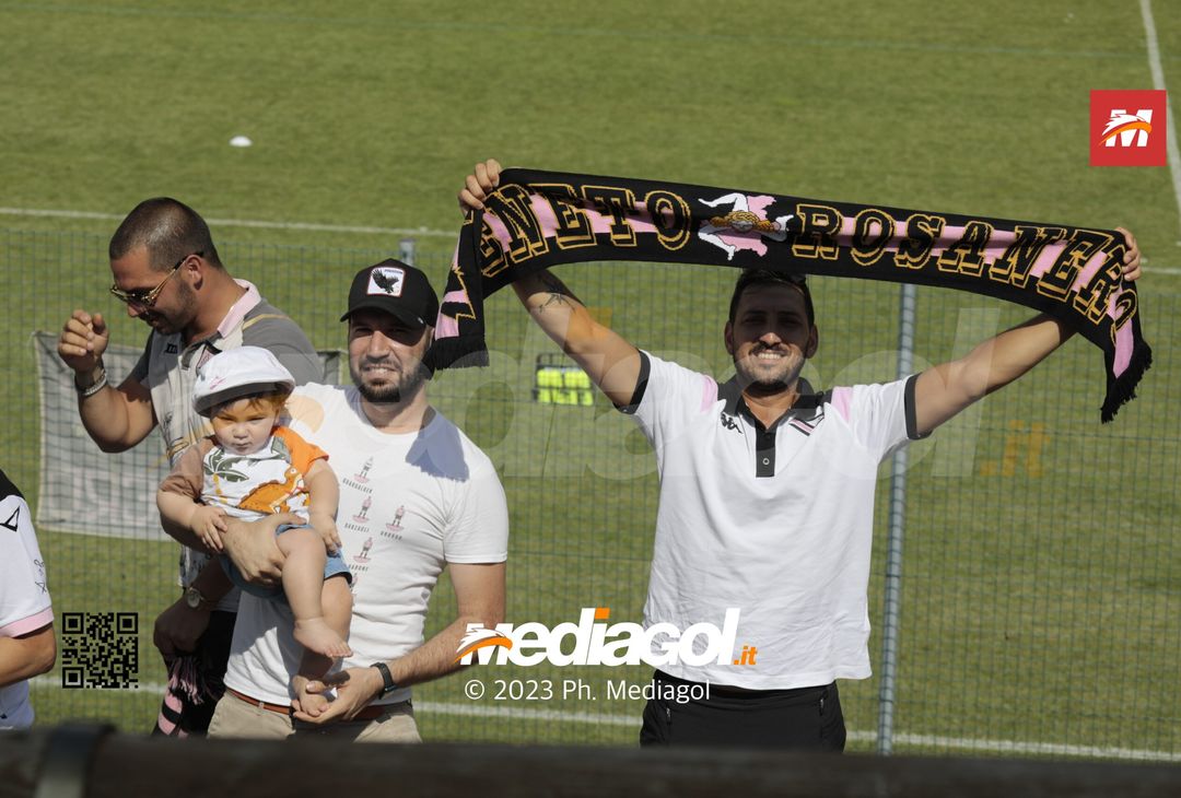 FOTOTIFO Gli scatti dei tifosi presenti per Palermo-Bassa Anaunia - immagine 2