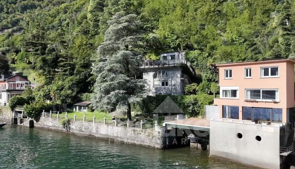 Wanda Nara, in vendita a 8 mln la villa con vista Lago che le aveva regalato Icardi- immagine 2