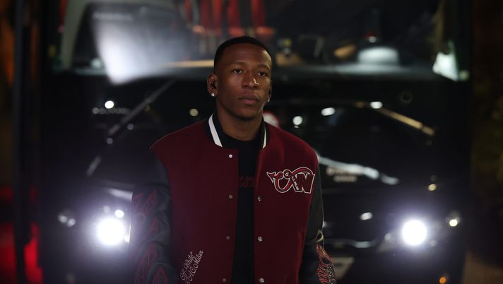 ROME, ITALY - MARCH 15: Pervis Estupinan of AC Milan arrives before the Serie A match between SS Lazio and AC Milan at Stadio Olimpico on March 15, 2026 in Rome, Italy. (Photo by Claudio Villa/AC Milan via Getty Images) Estupiñán