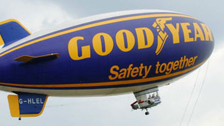 Dirigibile Goodyear a Torino: torna dopo 15 anni Dirigibile Goodyear a Torino: torna dopo 15 anni - immagine 1