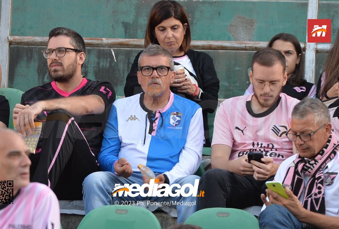 FOTOTIFO Palermo-Lecco, gli scatti ai tifosi al “Renzo Barbera” (GALLERY) - immagine 23