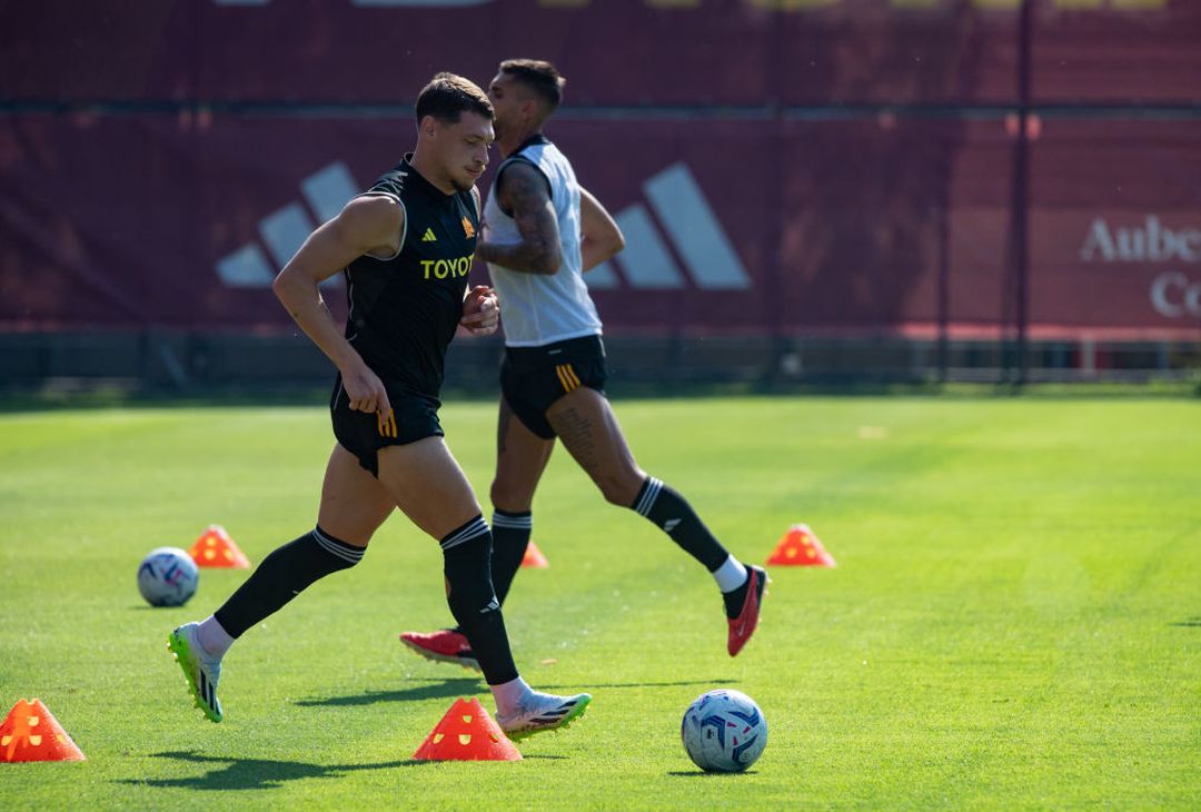 Roma, allenamento mattutino a Trigoria in vista dell’Hellas Verona – FOTO GALLERY - immagine 18