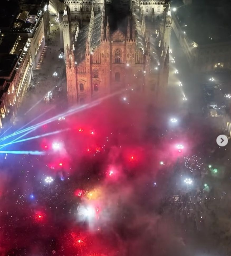 VIDEO / Le immagini spettacolari della festa Inter in piazza Duomo viste dal drone- immagine 2