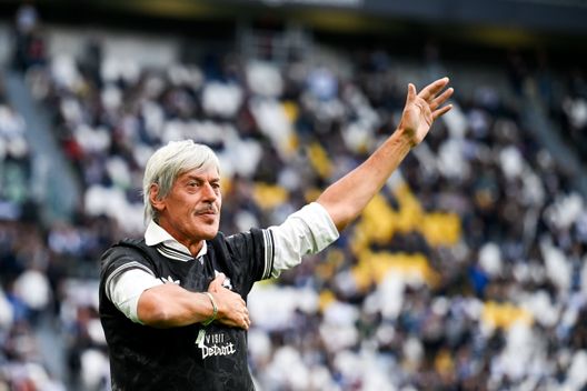Getty Images Torricelli: “Mia moglie tagliava i capelli a Del Piero. Senza di lei sono tornato a fare…” - immagine 1