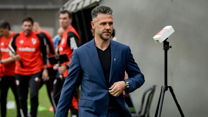 BUENOS AIRES, ARGENTINA - JUNE 13: Martin Demichelis, esonerato dal Monterrey, qui coach of River Plate leaves the field after losing a match between Deportivo Riestra and River Plate as part of Liga Profesional 2024 at Estadio Guillermo Laza on June 13, 2024 in Buenos Aires, Argentina. (Photo by Marcelo Endelli/Getty Images) Monterrey, esonero per Demichelis: il comunicato del club messicano - immagine 1