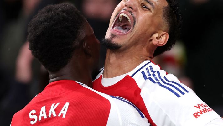 L'urlo liberatorio di Saliba dopo il gol del definitivo 2-0 (foto di Julian Finney/Getty Images) Francia, Saliba sul Mondiale: “È la competizione più importante. Argentina e Spagna non fanno paura” - immagine 1