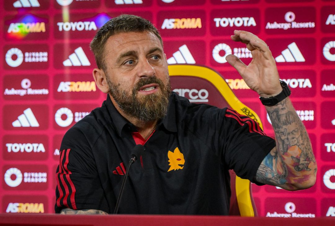 Roma, la conferenza stampa di De Rossi alla vigilia dell’Empoli – FOTO GALLERY - immagine 14