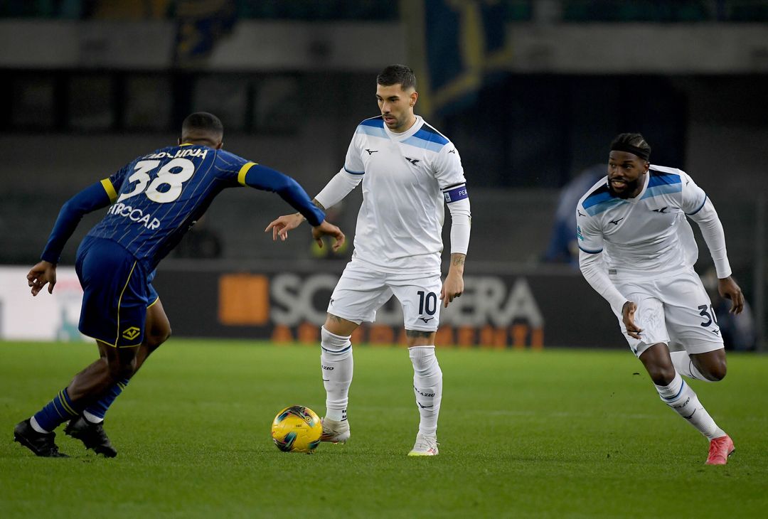 Zaccagni e Nuno Tavares