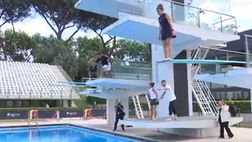 VIDEO / Tennis, Errani-Paolini trionfano a Roma: tuffo in piscina al Foro Italico