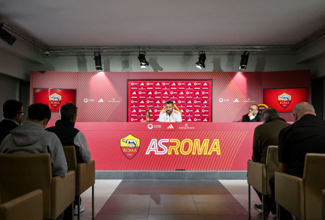 De Rossi in conferenza stampa alla vigilia del Genoa – FOTO GALLERY - immagine 12