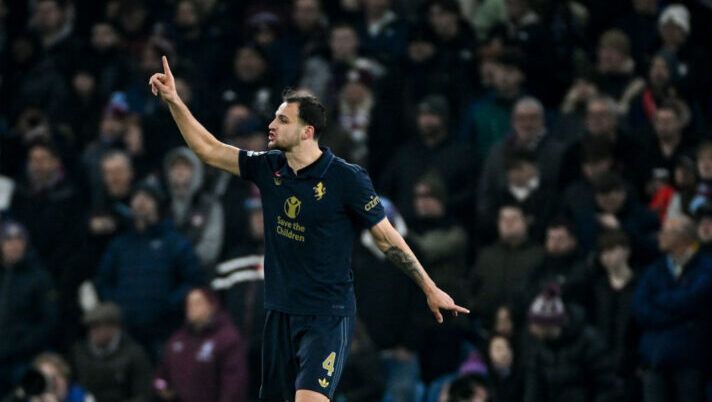 BIRMINGHAM, ENGLAND - NOVEMBER 27: Federico Gatti of Juventus during the UEFA Champions League 2024/25 League Phase MD5 match between Aston Villa FC and Juventus at Villa Park on November 27, 2024 in Birmingham, England. (Photo by Daniele Badolato - Juventus FC/Juventus FC via Getty Images) Gatti: “Il vero motivo delle panchine, avevo un problema! Infortunati, spero che…” - immagine 1