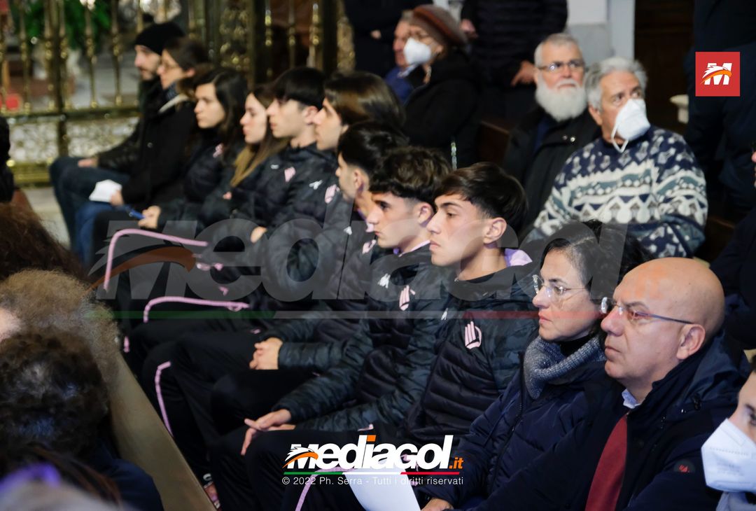 FOTO Morte Biagio Conte: delegazione del Palermo alla veglia in Cattedrale (GALLERY) - immagine 16