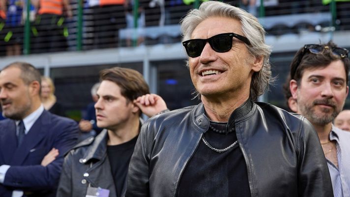 Ligabue celebra il trentennale di “Buon compleanno Elvis”: “Lo capisco meglio ora di allora” - immagine 1