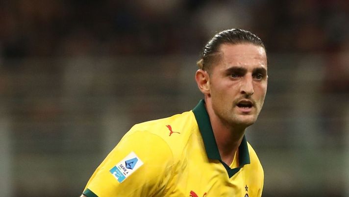 Adrien Rabiot (centrocampista AC Milan), qui durante Milan-Bologna 1-0 (Serie A 2025-2026) | News (Getty Images) Benatia (ds Marsiglia): 'Legato a Rabiot, è un peccato. Ho parlato con lui e ...'