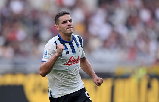 TURIN, ITALY - SEPTEMBER 21: Nikola Krstovi of Atalanta BC celebrates scoring Atalanta BC first goal during the Serie A match between Torino FC and Atalanta BC at Stadio Olimpico di Torino on September 21, 2025 in Turin, Italy. (Photo by Chris Ricco/Getty Images) Principi “Gasperiniani”, la riserva e l’ex assente: alla scoperta dell’Atalanta di Palladino- immagine 4