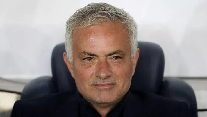 Mourinho: “Dopo la finale di EL con la Roma io nei guai con gli arbitri. Il mio futuro…” - immagine 1