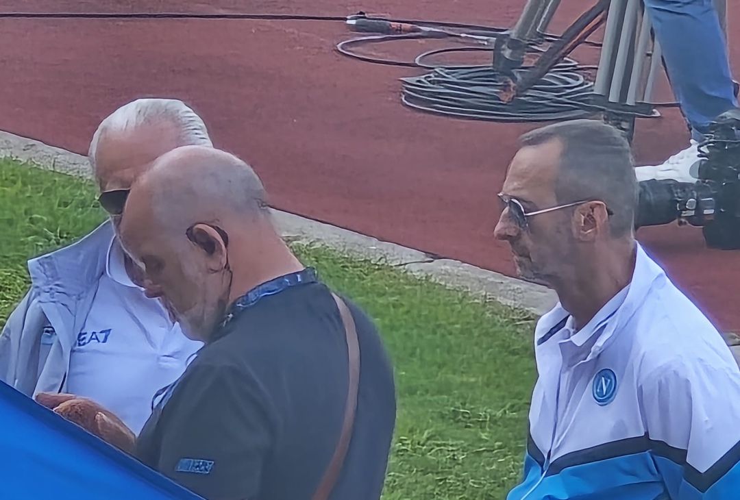 ADL a bordocampo per seguire la prima amichevole del suo Napoli – LA FOTOGALLERY - immagine 5