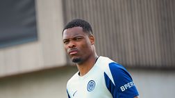 Inter, asta per Dumfries? C’è il Liverpool, ma occhio ai Mondiali: i nerazzurri…