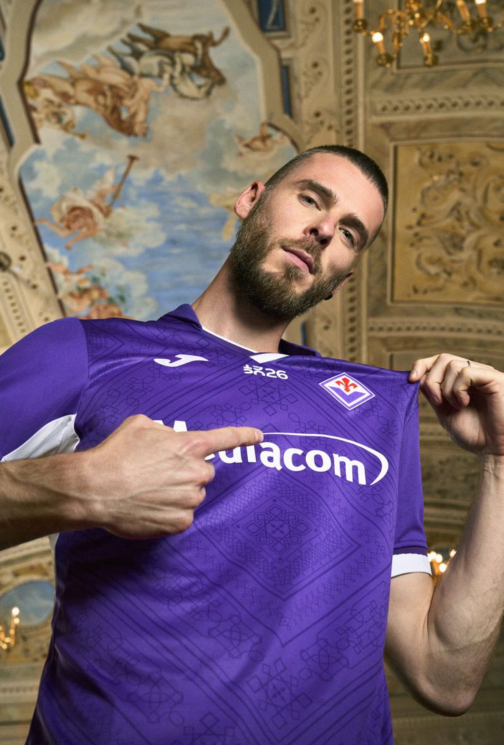 FOTO – La nuova maglia della Fiorentina. Le migliori immagini di oggi - immagine 10