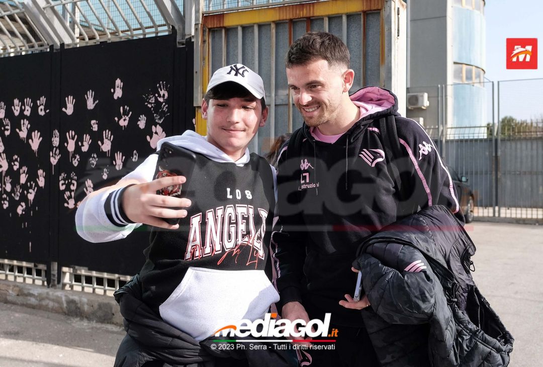 FOTO Südtirol-Palermo, la squadra in partenza dallo stadio “Renzo Barbera” (GALLERY) - immagine 12