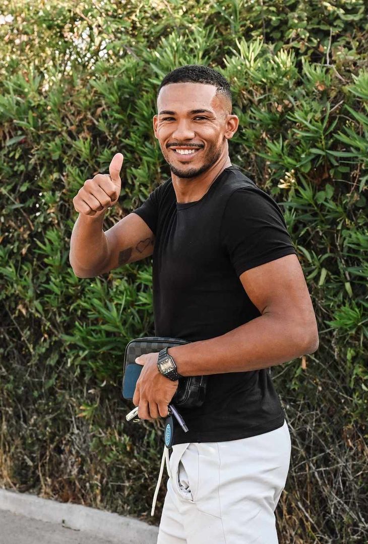 GALLERY Primo giorno di scuola a Castel Volturno: ritorni e volti nuovi - immagine 3