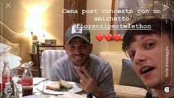 Florenzi e sua moglie Ilenia al concerto di Ultimo: dolcissimi e abbracciati