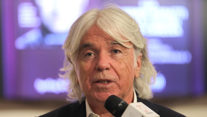 MILAN, ITALY - OCTOBER 13: Ivan Zazzaroni presents his new book 'Diventare Mourinho' at the Rizzoli bookshop in the Galleria Vittorio Emanuele II on October 13, 2022 in Milan, Italy. (Photo by Vincenzo Lombardo/Getty Images) Zazzaroni: “Se non avessero dato al Milan il rigore non dato alla Lazio sarebbe successo…” - immagine 1