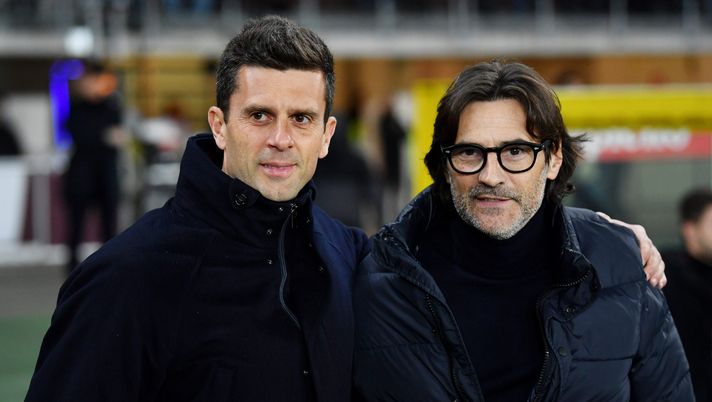 TURIN, ITALY - JANUARY 11: Thiago Motta, Head Coach of Juventus, interacts with Paolo Vanoli, Head Coach of Torino, prior to the Serie A match between Torino and Juventus at Stadio Olimpico di Torino on January 11, 2025 in Turin, Italy. (Photo by Valerio Pennicino/Getty Images) Thiago Motta, Paolo Vanoli