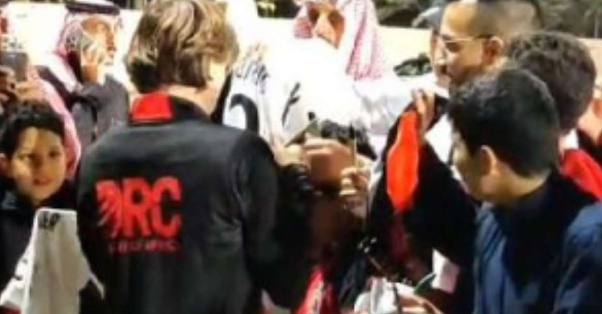 verso napoli milan bagno di folla a riyad per i rossoneri da Pianetamilan.it verso napoli milan bagno di folla a riyad per i rossoneri