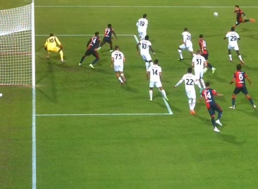 cagliari-milan-luvumbo-zortea-gol-fuorigioco