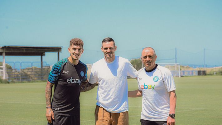 Maggio fa visita al Napoli: saluto alla squadra. Le condizioni dei quattro infortunati - immagine 1