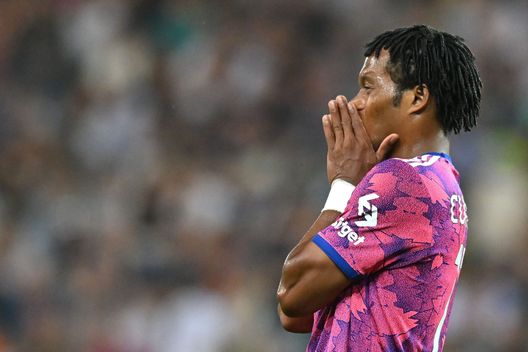 UDINE, ITALY - JUNE 04: Juan Cuadrado of Juventus reacts during the Serie A match between Udinese Calcio and Juventus at Dacia Arena on June 04, 2023 in Udine, Italy. (Photo by Alessandro Sabattini/Getty Images) Cuadrado all’Inter: ufficiale la nuova avventura dell’ex viola- immagine 2