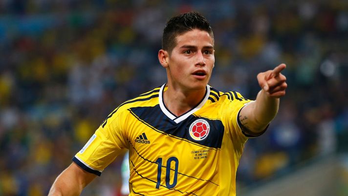 RIO DE JANEIRO, BRAZIL - JUNE 28: James Rodriguez of Colombia celebrates scoring his team's second goal and his second of the game during the 2014 FIFA World Cup Brazil round of 16 match between Colombia and Uruguay at Maracana on June 28, 2014 in Rio de Janeiro, Brazil. (Photo by Clive Rose/Getty Images) Verso il derby con il River: James Rodríguez a un passo dal Boca - immagine 1