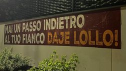 Roma, striscione per Pellegrini: “Mai un passo indietro. Al tuo fianco”