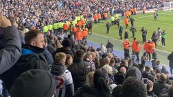 Black country derby da incubo: il capitano del West Brom scappa via con il figlio in braccio