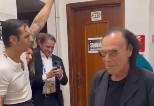 Achille Lauro: “Le carriere si valutano nel complesso. Mengoni? Se un artista può…”- immagine 2