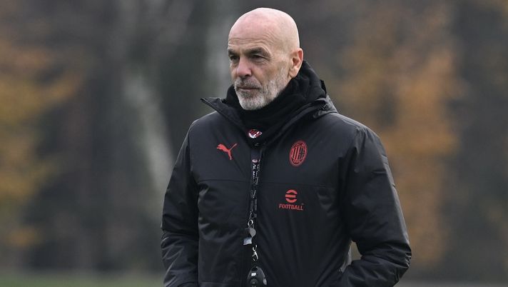 Stefano Pioli (allenatore AC Milan), qui durante una seduta di allenamento a Milanello | Milan News (Getty Images) Stefano Pioli AC Milan allenamento Milanello