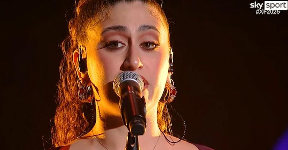 video x factor 2025 delia da brividi con la sua versione di sei bellissima