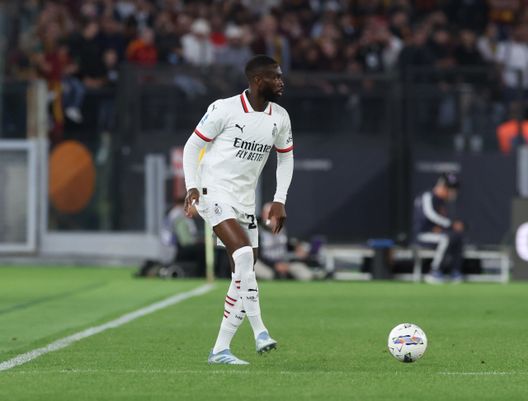 (Photo by Claudio Villa/AC Milan via Getty Images) Lo sciagurato Tomori: il più grande bluff della storia recente del Milan- immagine 5