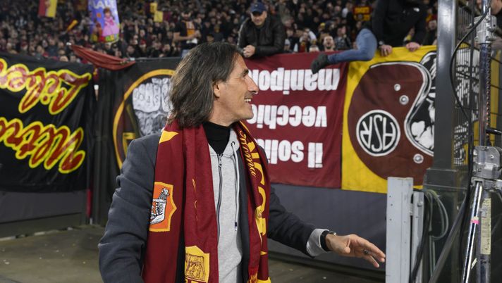 Delvecchio, show sotto la Sud e cori anti Lazio. Poi su Ranieri: “Lo terrei” - immagine 1