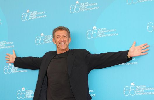 Ezio Greggio già innamorato di Thiago Motta: il tweet è una stoccata a Massimiliano Allegri Ezio Greggio già innamorato di Thiago Motta: il tweet è una stoccata a Massimiliano Allegri - immagine 1