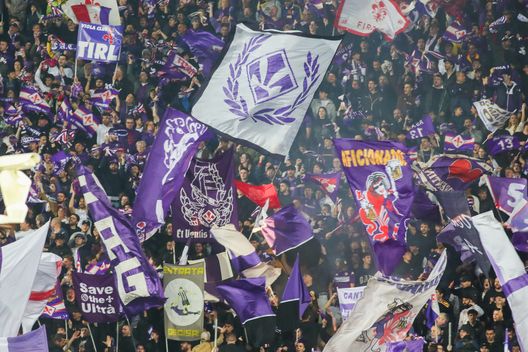 GERMOGLI PH: 8 MAGGIO 2025 FIRENZE STADIO ARTEMIO FRANCHI SEMIFINALE DI CONFERENCE LEAGUE FIORENTINA VS BETIS NELLA FOTO TIFOSI I tifosi rispondono presente: ecco in quanti saranno domani al Penzo - immagine 1