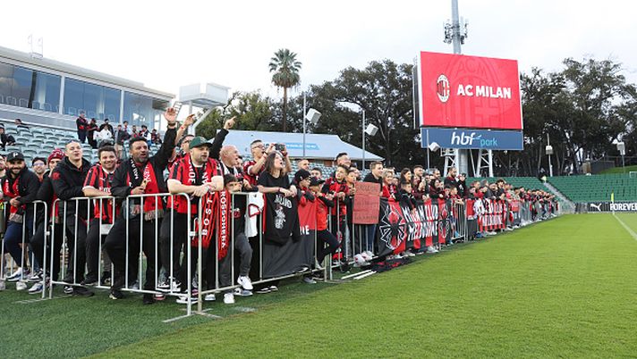 PERTH, AUSTRALIA - MAY 30: Fans of AC Milan attend during an AC Milan Training Session at HBF Park on May 30, 2024 in Perth, Australia. (Photo by Giuseppe Cottini/AC Milan via Getty Images) Australia