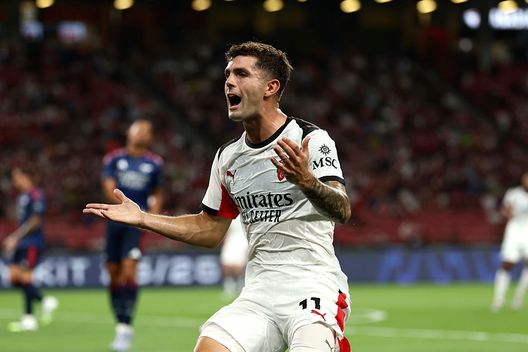 SINGAPORE, SINGAPORE - JULY 23: Christian Pulisic of AC Milan reacts during Pre-Season Friendly match between Arsenal FC and AC Milan at National Stadium on July 23, 2025 in Singapore. (Photo by AC Milan/AC Milan via Getty Images)  A tutto Christian Pulisic: “Cosa penso sul Milan, Allegri, Modric, Ricci e…”- immagine 4