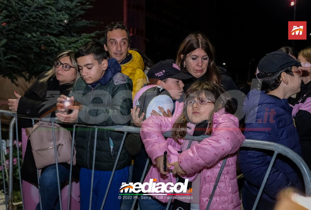 FOTO Palermo: Accardi, Saric e Gomes accendono l’albero al ‘Barbera’ (Gallery) - immagine 14