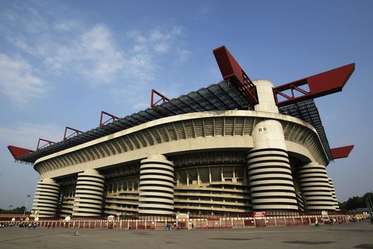 San Siro, scatta l’allarme: “Cadono pezzi di calcestruzzo”- immagine 2