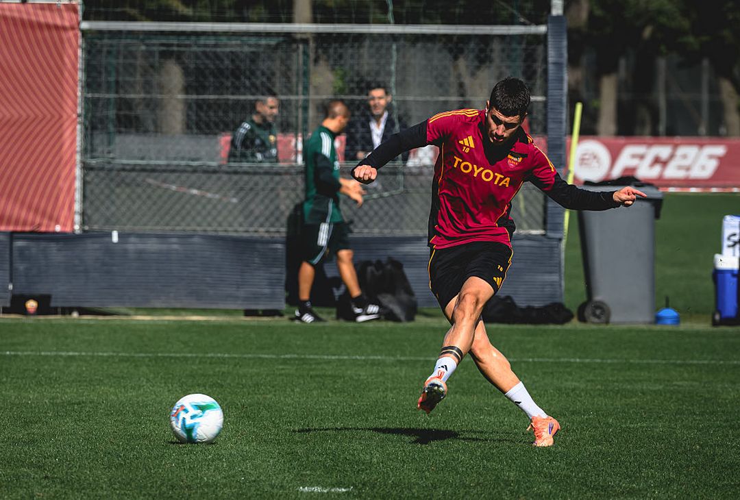 Trigoria, l’allenamento mattutino dei giallorossi – FOTO GALLERY - immagine 28