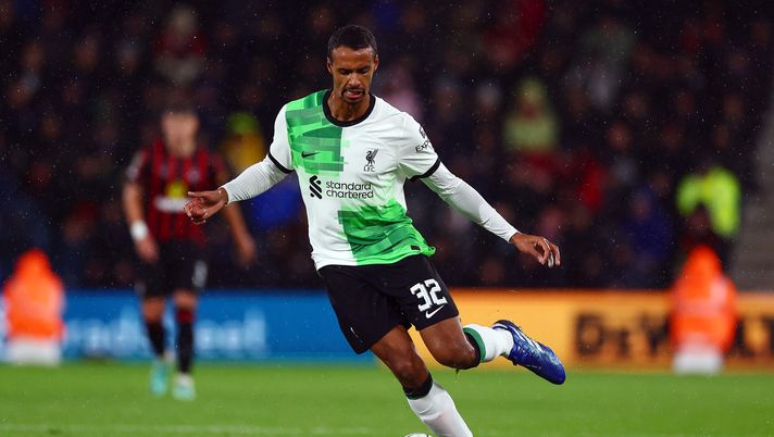BOURNEMOUTH, ENGLAND - NOVEMBER 01: Joel Matip of Liverpool in action during the Carabao Cup Fourth Round match between AFC Bournemouth and Liverpool at Vitality Stadium on November 01, 2023 in Bournemouth, England. (Photo by Bryn Lennon/Getty Images) Gazzetta – Joel Matip si è proposto al Bologna - immagine 1